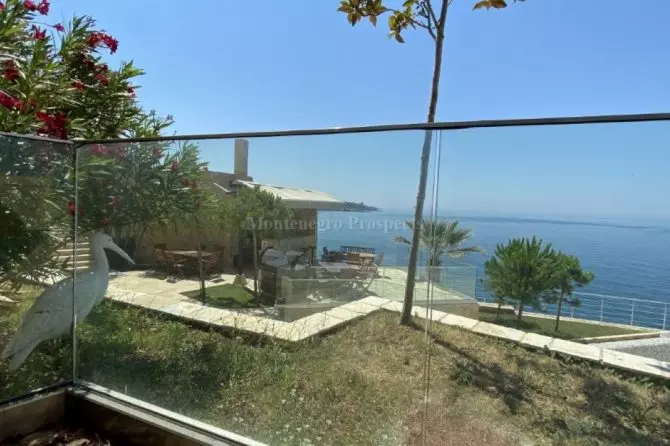 Apartman na prvoj liniji do mora dobra voda 10267 5