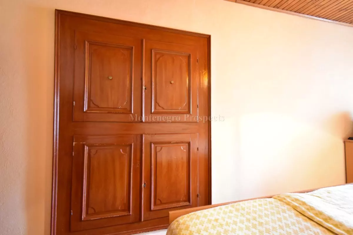 Waterfront semidetached stone house with spacious garden 13039 10