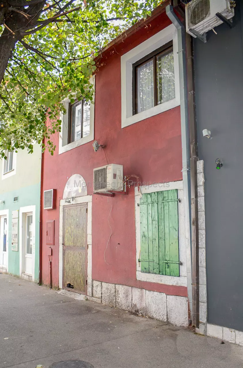 Prodazha doma s kafe v nikshiche otlichnoe raspolozhenie 11121 2