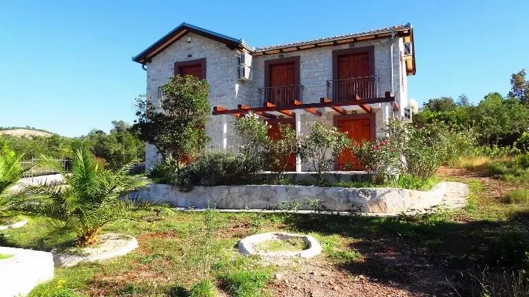 Lustica veliki urbanizovan plac 3006 6