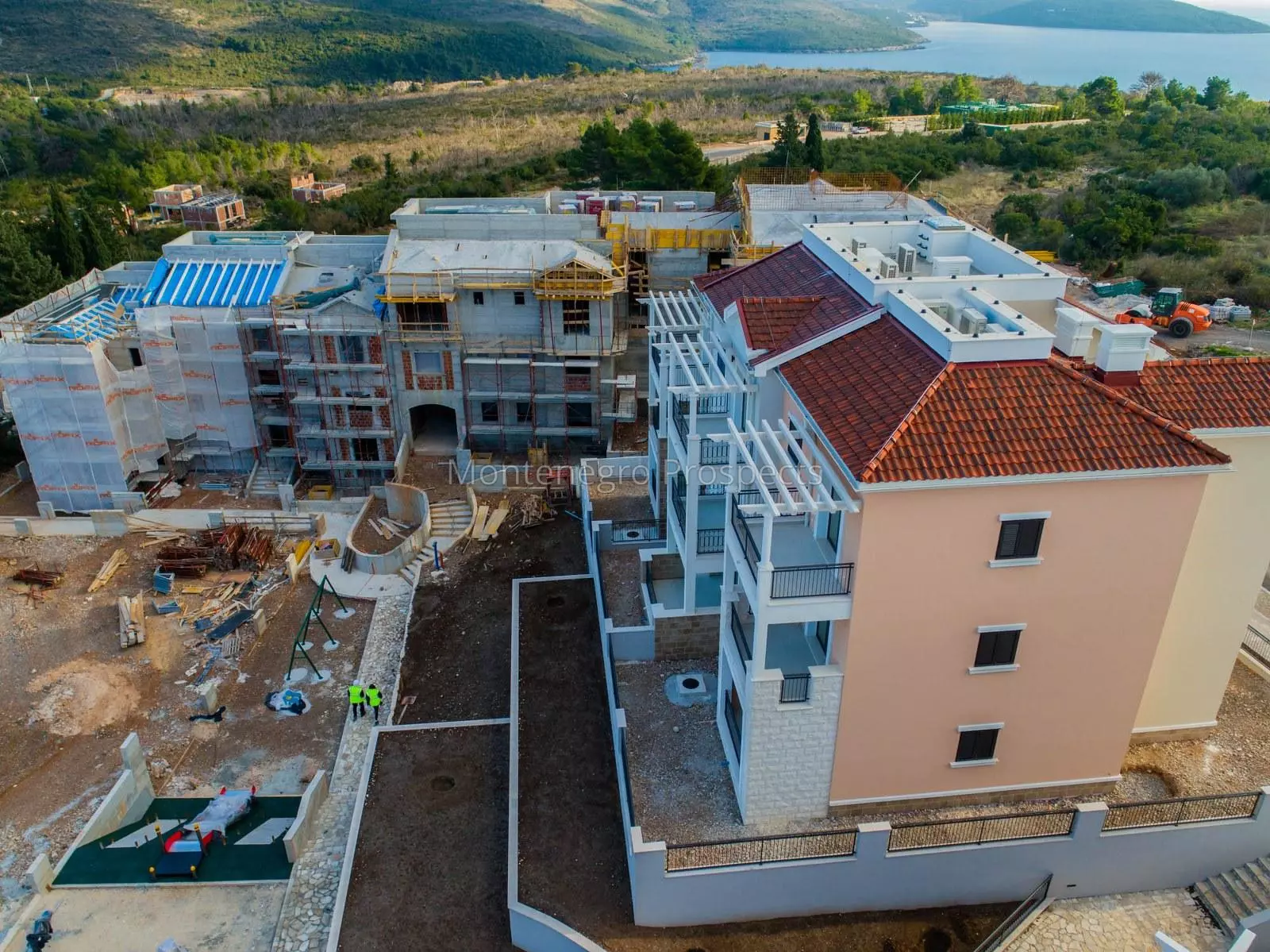 Centrale lusrica bay town centre 3116 1 12 1600x1199