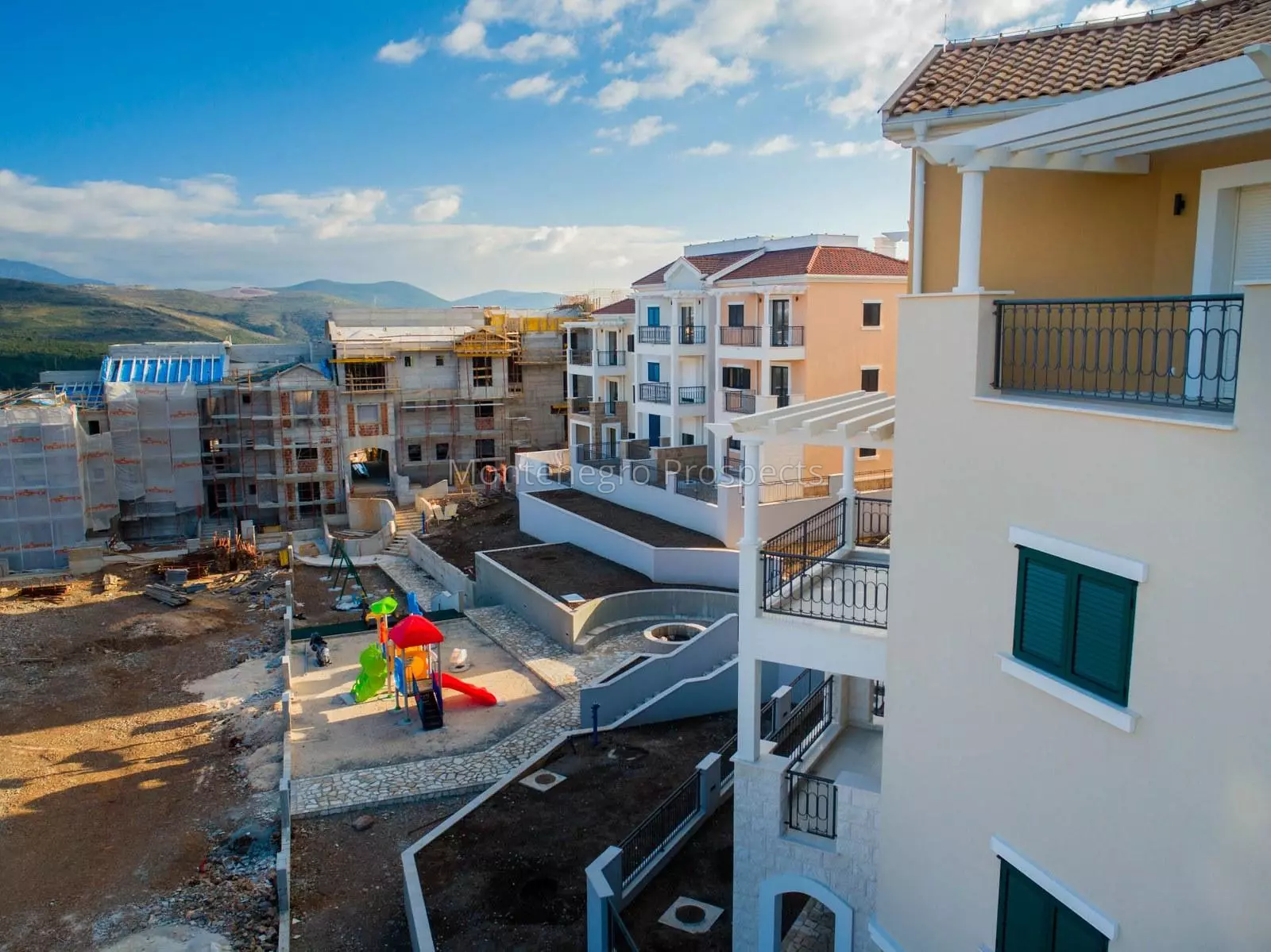 Centrale lusrica bay town centre 3116 1 16 1600x1199