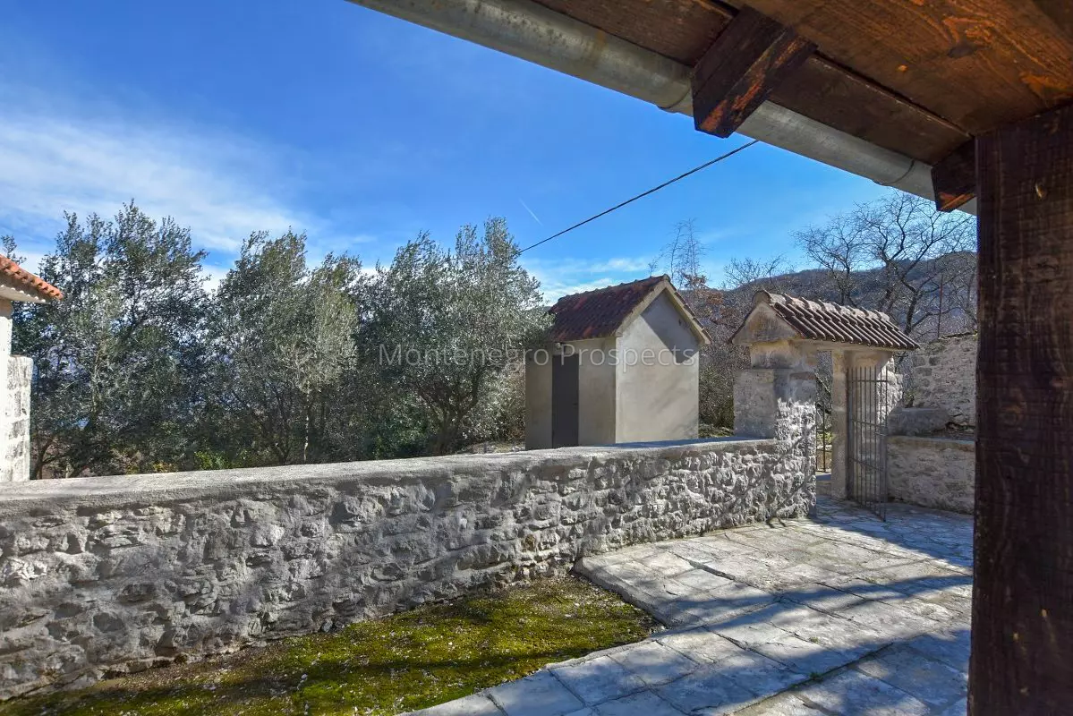 20200206 kamennaya villa s basseynom s shikarnym vidom na morin 12382 22 1199x800