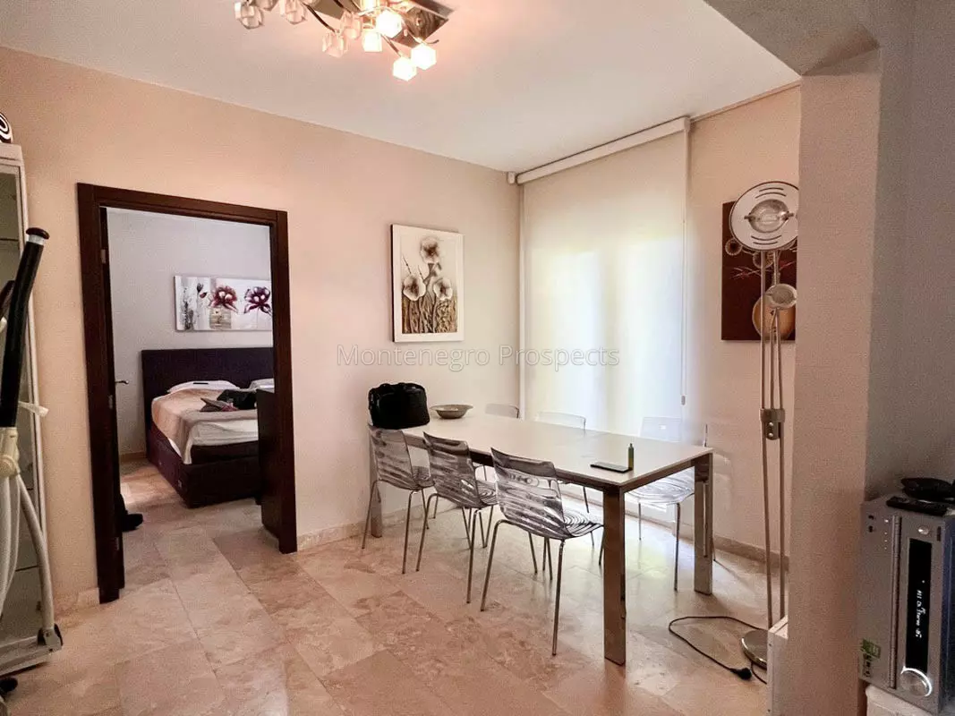 Kvartira s trema spalnjami v minute ot otela splendid v becici 12438 7 1067x800 9