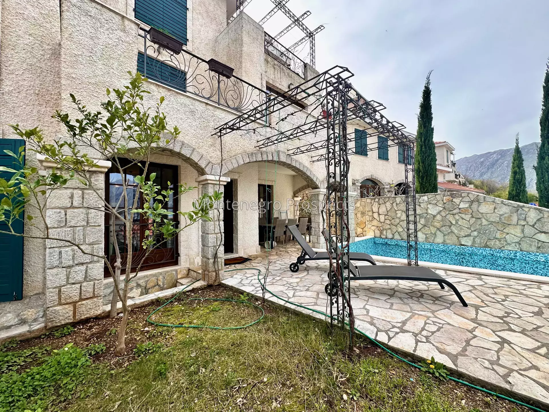 11329 kostanjica spacious apartment 16.jpg