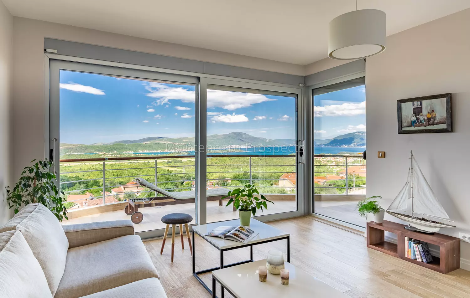 Spacious two bedroom apartment with excellent sea views kavac 13729 2