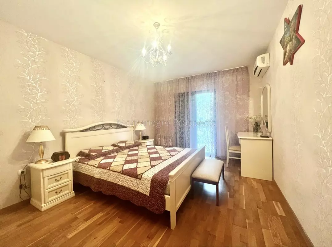 12654 lastva grbaljska 13 1076x800