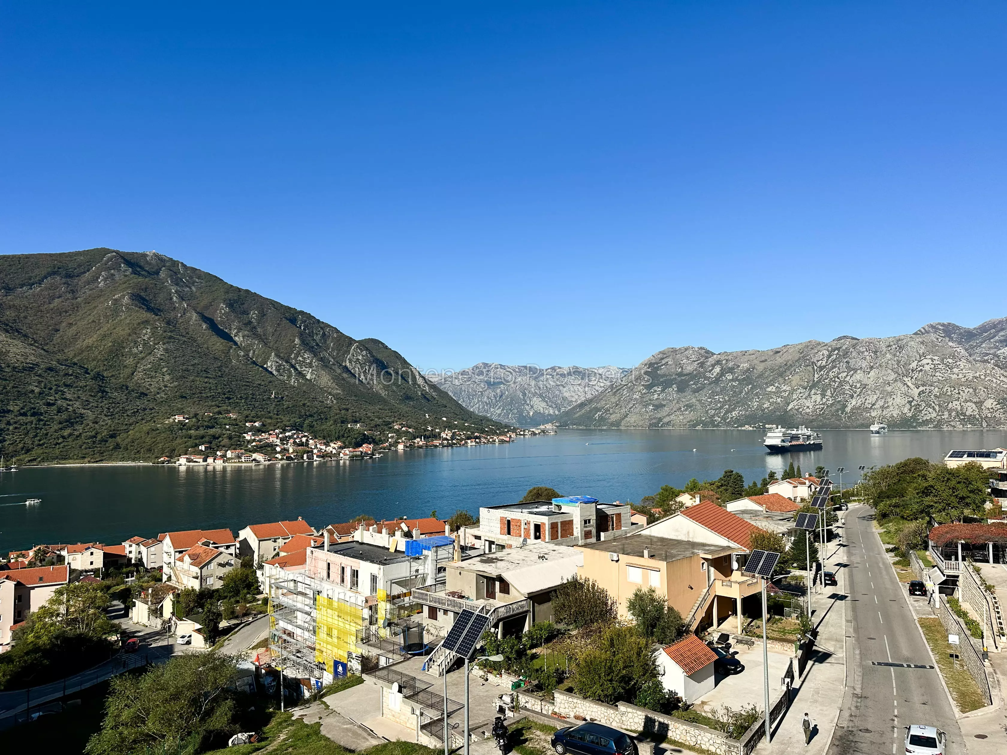 Apartments for sale 13770 37