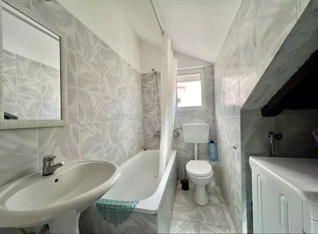 12693 becici 8 1088x800