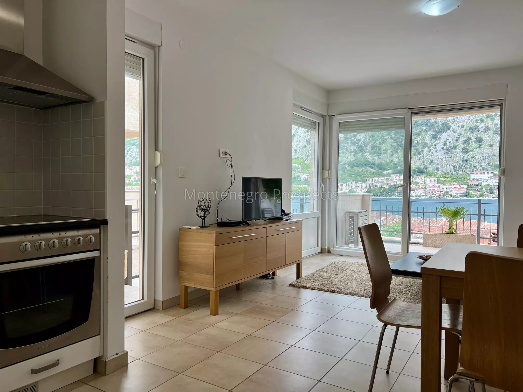 Two bedroom apartment with undisturbed sea views kotor bay 13800 9
