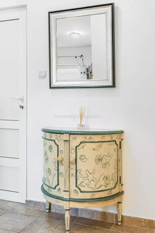 12735 stan u prcanj 2 533x800