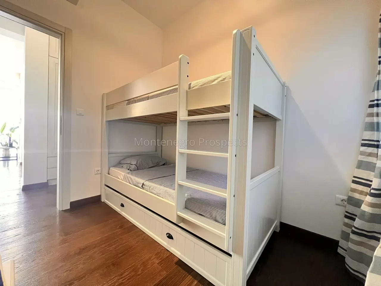 Two bedroom aparment just few minutes from the sea in dobrota kotor bay 13839 2