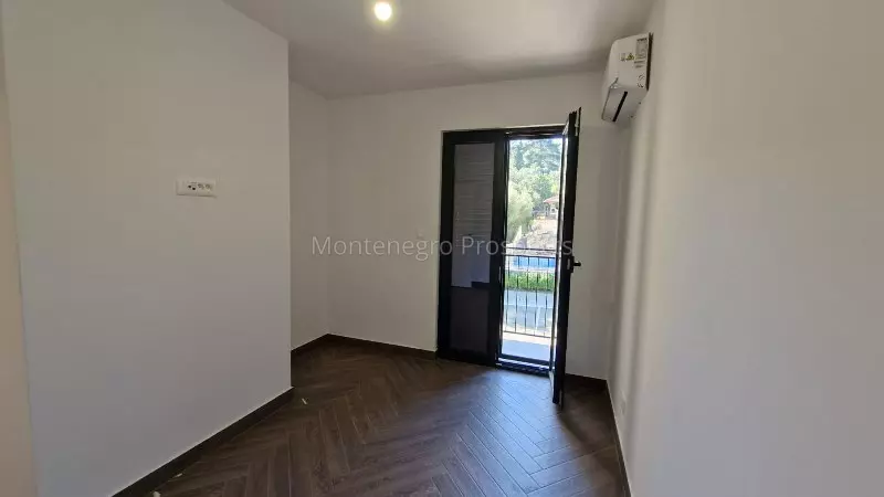 Three bedroom apartment for sale lustica 19