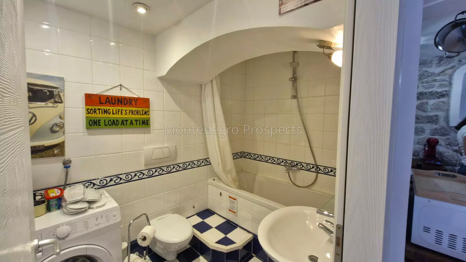 Two bedroom apartment for sale perast 14