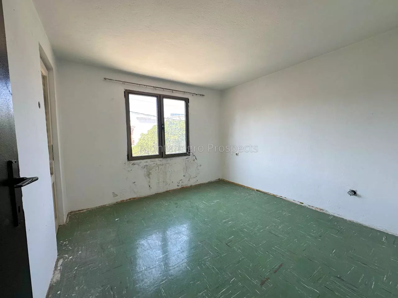 10697 6