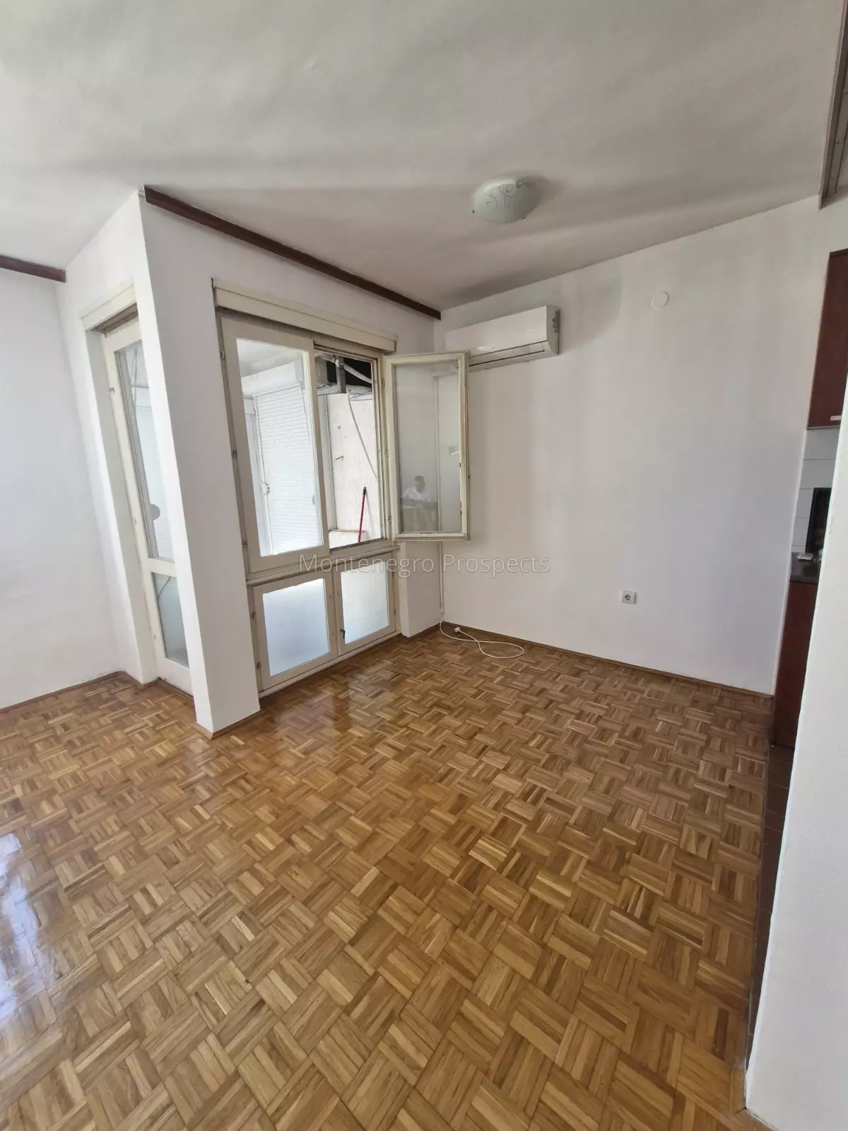 J10313 8