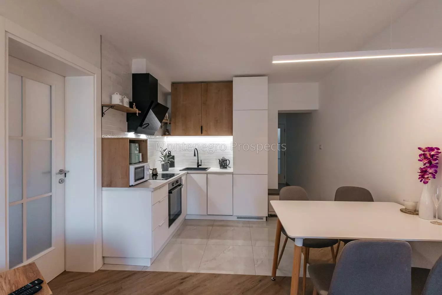 14193 apartment in kumbor 21