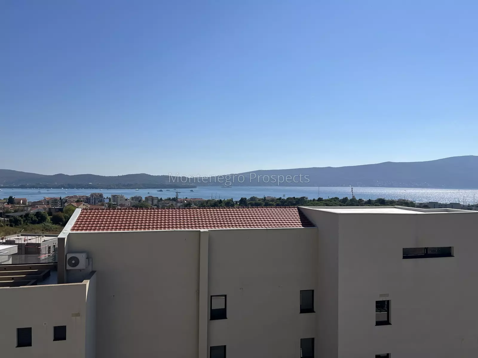 Two bedroom apartment with sea views in tivat 13857 7