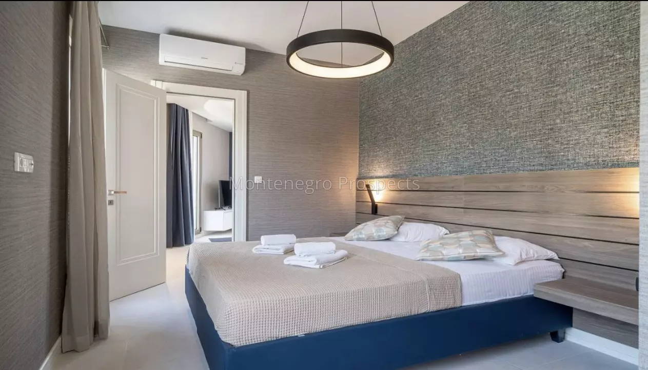 Stylish one bedroom aparmtent in excellent location tivat 13863 7