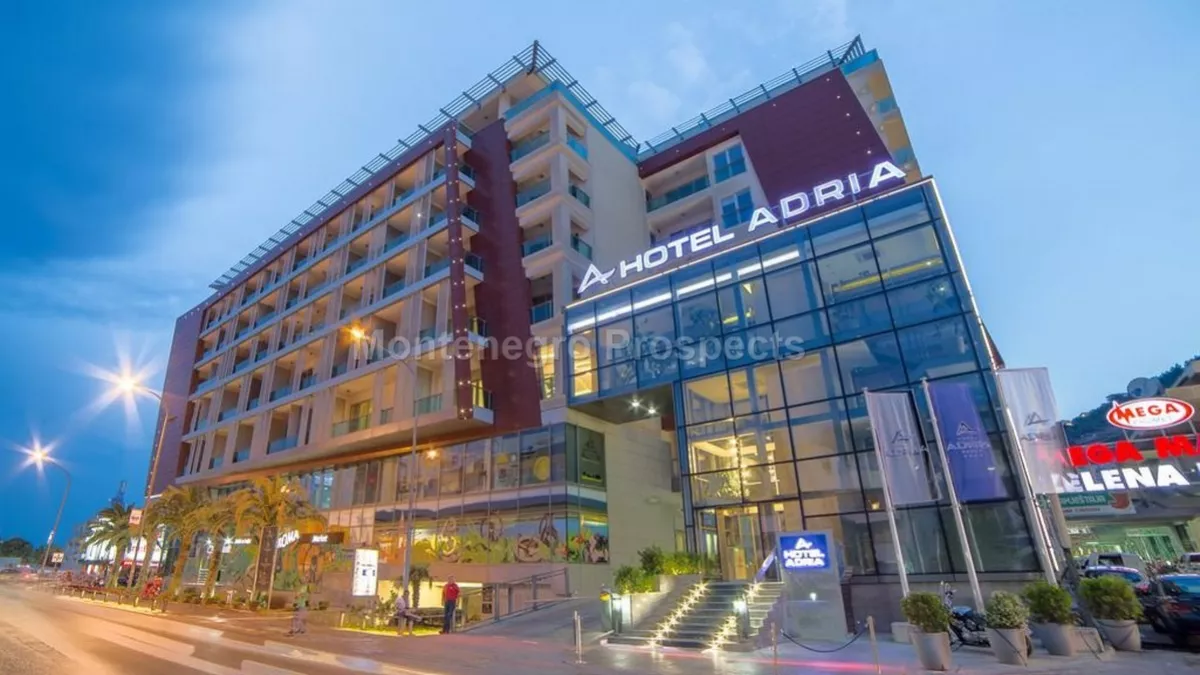 Sale of commercial premises in hotel budva 10015 1