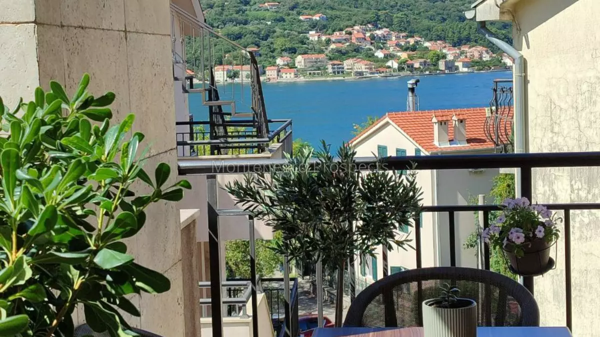 Three bedroom apartment for sale in dobrota   70 m from the sea 13838 3