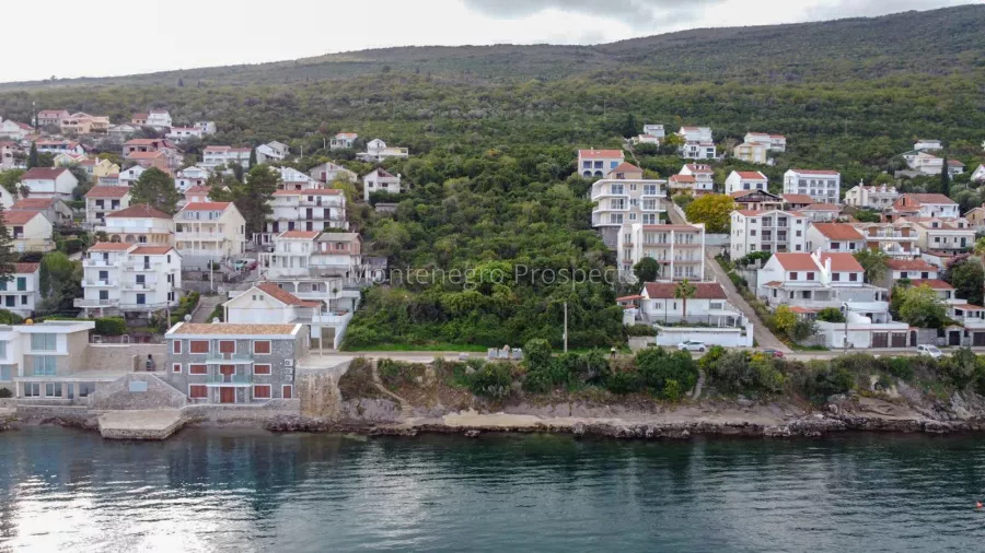 Large plot with planning on the front line to the sea in krasici 14027 1