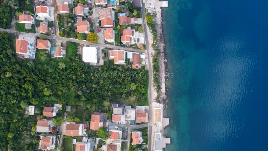 Large plot with planning on the front line to the sea in krasici 14027 5