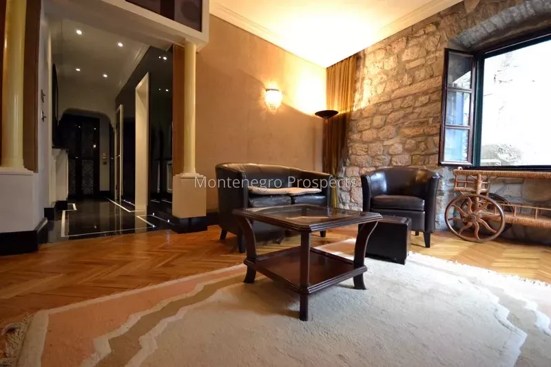 Stylish two bedroom apartment old town kotor 13599 25.jpg