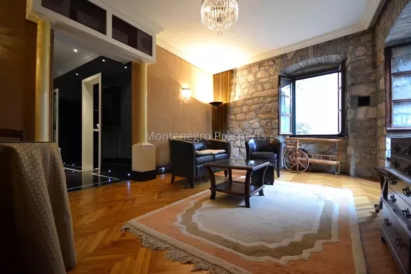 Stylish two bedroom apartment old town kotor 13599 26.jpg