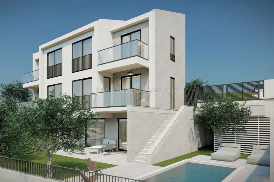 17   complex of townhouses with pools and parking 12577 9 1207x800