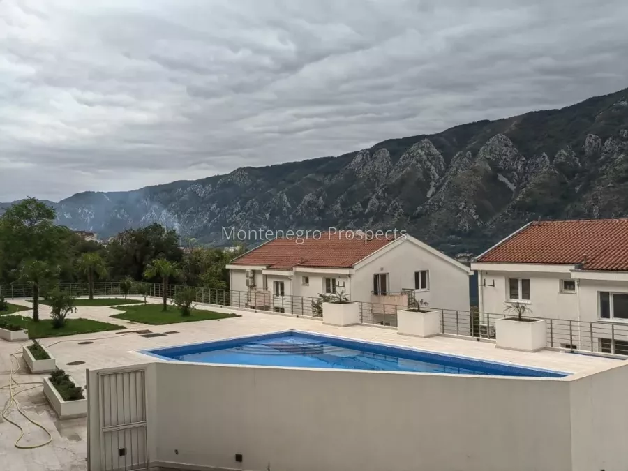Chic one bedroom apartment with sea views in dobrota kotor bay 13652 10.jpg