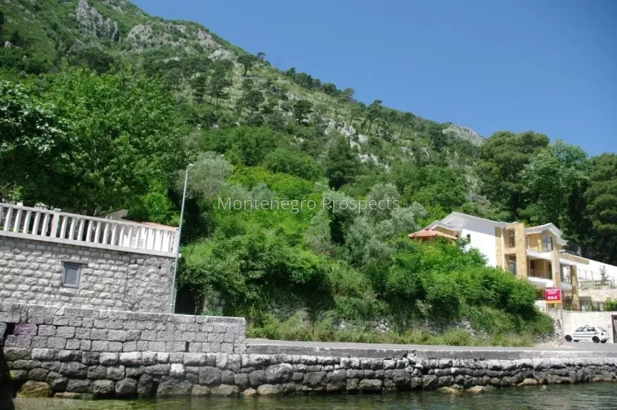 Rare offer plot on the first line to the sea in muo kotor bay 13654 1 0.jpg