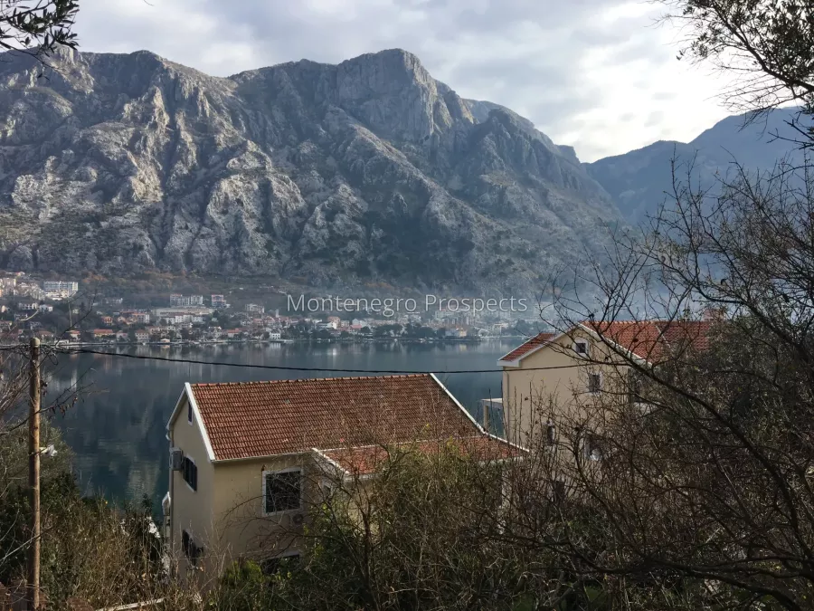 Rare offer plot on the first line to the sea in muo kotor bay 13654 4 0.jpg