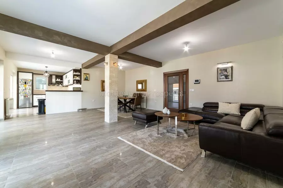 Villa for sale 13768 17