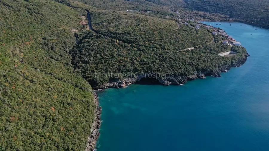 14156 bigova sea front land 12 1280x720
