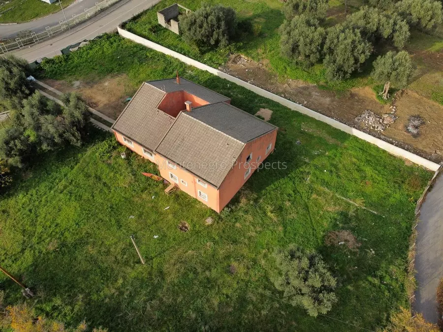 77019 kuca stari bar 4 1067x800