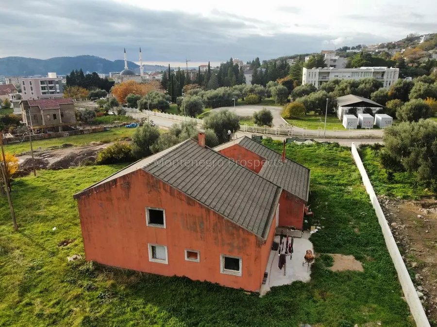 77019 kuca stari bar 5 1067x800