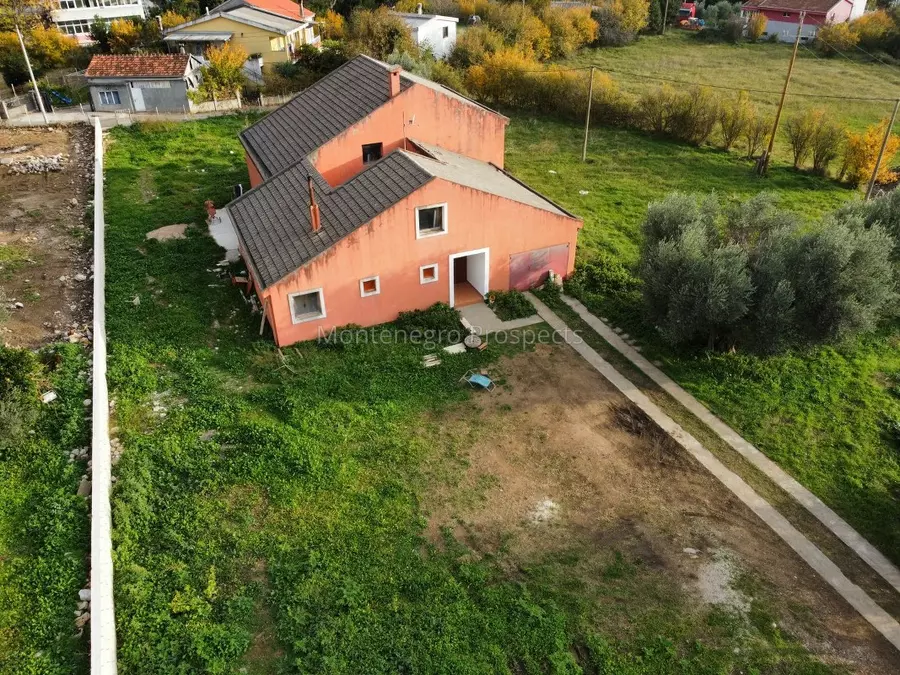 77019 kuca stari bar 6 1067x800