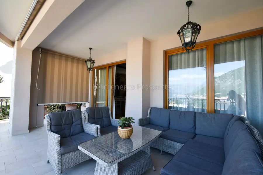 Apartments for sale 13770 14