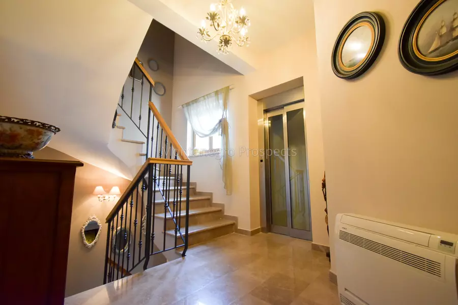 Apartments for sale 13770 20