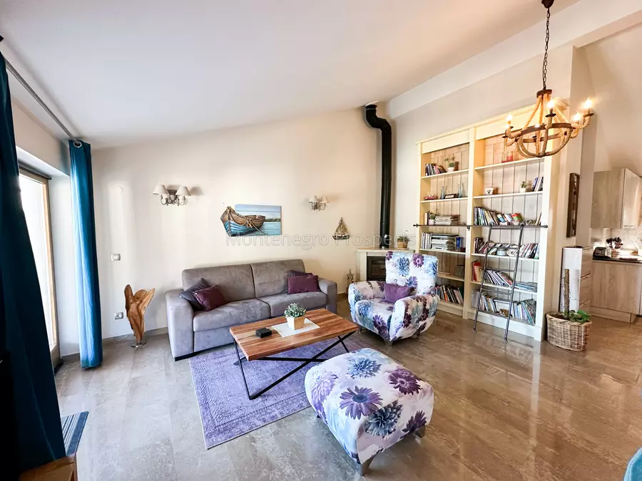 Apartments for sale 13770 41