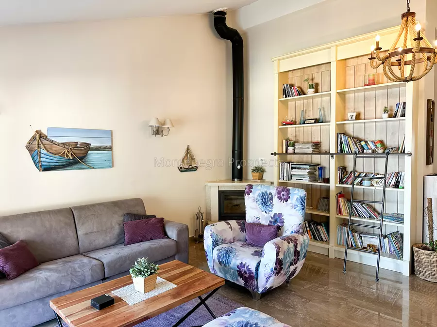 Apartments for sale 13770 43