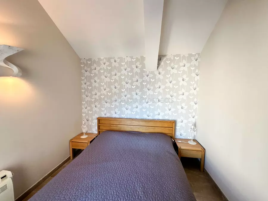 Apartments for sale 13770 45