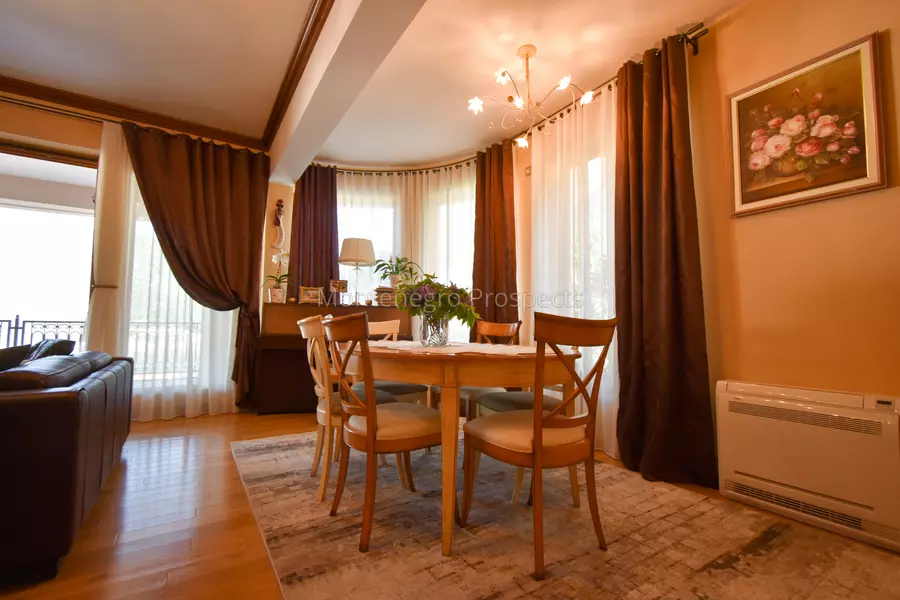 Apartments for sale 13770 9