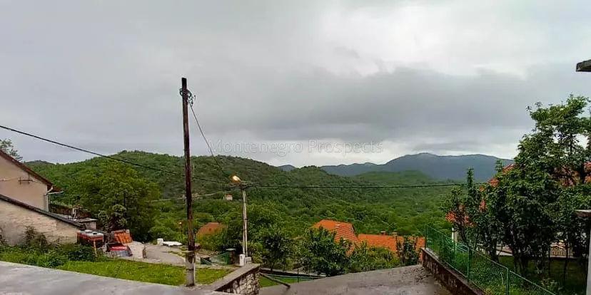 77021 kuca lovcen 15 1280x575