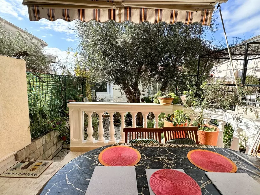 Apartment and studio for sale 13778 5 1067x800