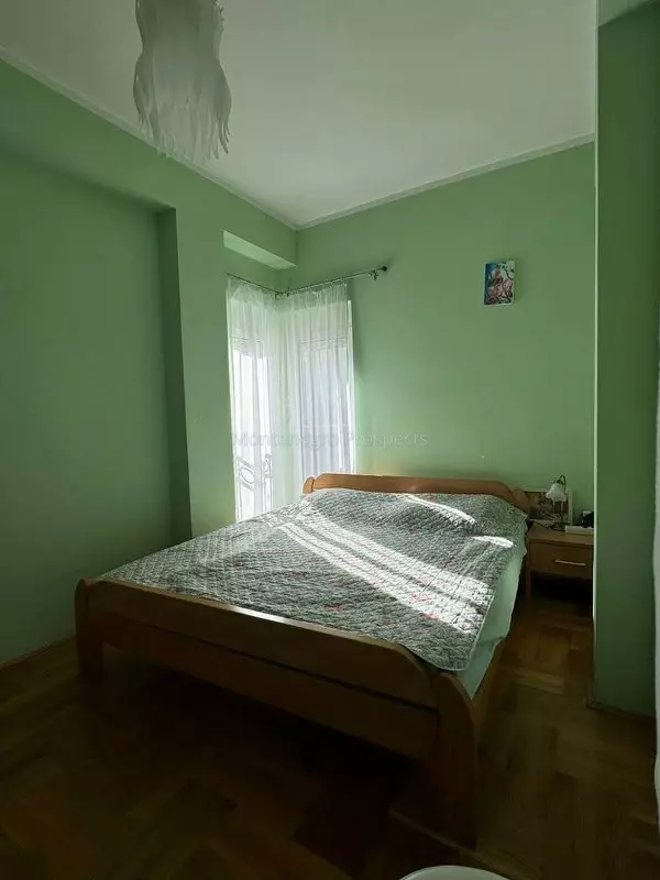 77043 stan budva 8 600x800