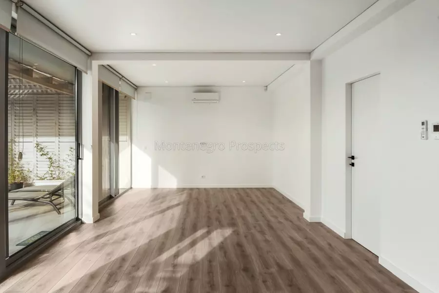 Modern newly built house for sale located in a peaceful area of tivat 13755 3