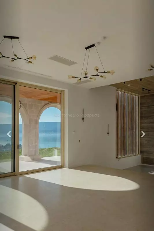 12697 vila lux 18 533x800