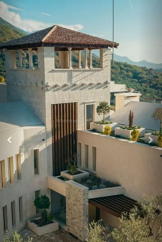 12697 vila lux 24 538x800